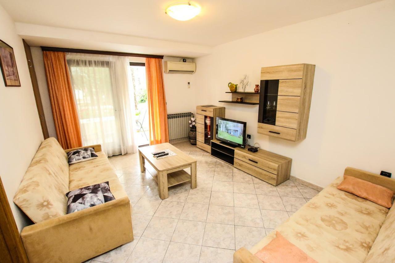 Ferienwohnung Carolina 4 Seasons Poreč Exterior foto